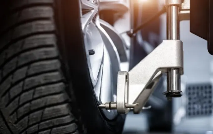 Qu’est-ce que le contrôle de parallélisme d’un camping-car ?