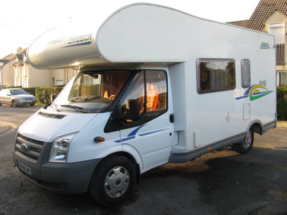 Ford CHAUSSON Transit image