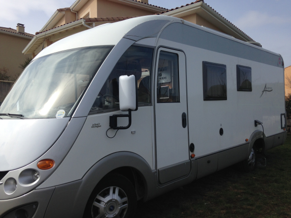 Fiat BURSTNER Aviano 684 image