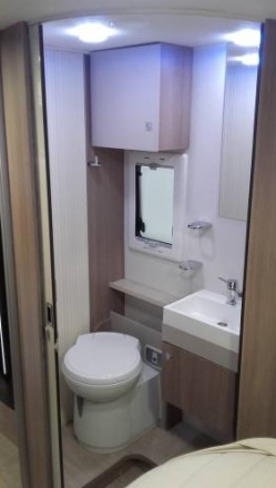 Ford CHAUSSON 718 XLB image