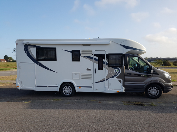 Ford CHAUSSON 718 XLB image