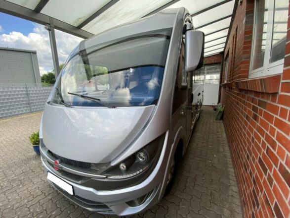 Ford BURSTNER IXEO I 744 image