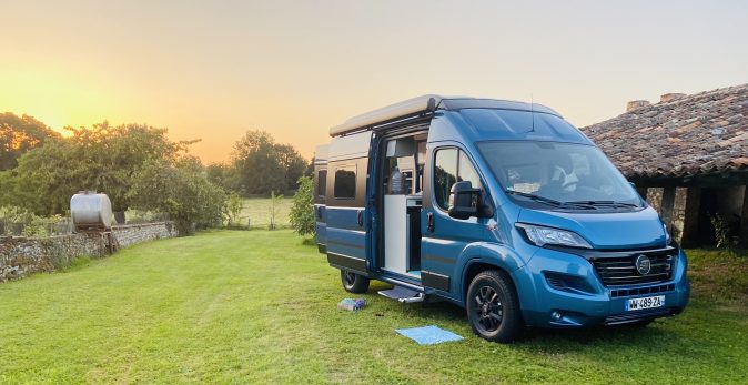 Fiat HYMERMOBIL Free van 540 blue évolution image