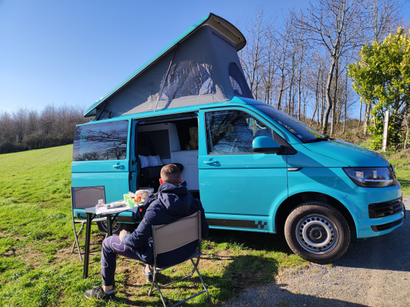 VOLKSWAGEN HANROAD TREK image