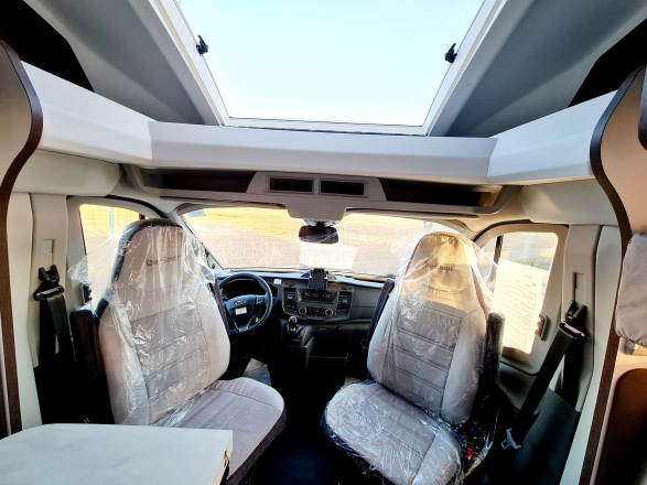 FORD BENIMAR TESSORO image