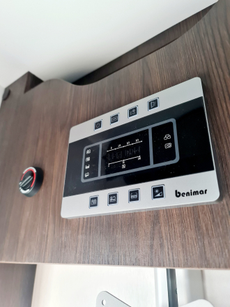 FORD BENIMAR TESSORO image