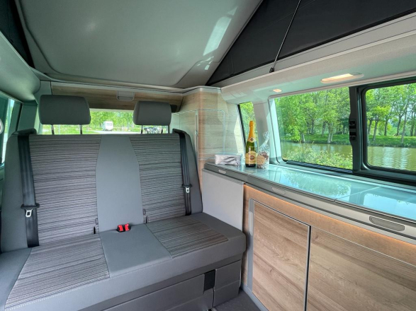 Volkswagen CALIFORNIA T6 image