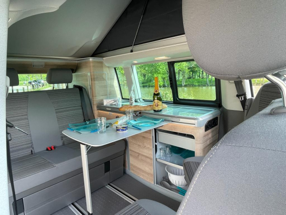Volkswagen CALIFORNIA T6 image