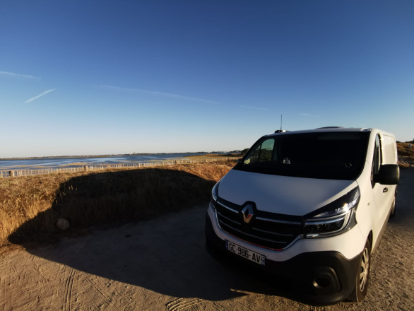 Renault TRAFIC III image