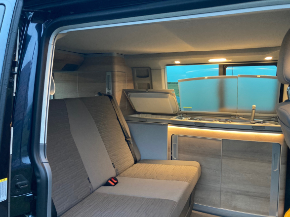 VOLKSWAGEN VOLKSWAGEN CALIFORNIA image