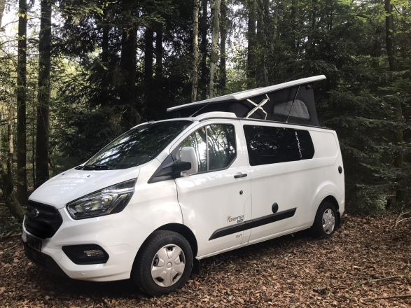FORD DREAMER VANS image