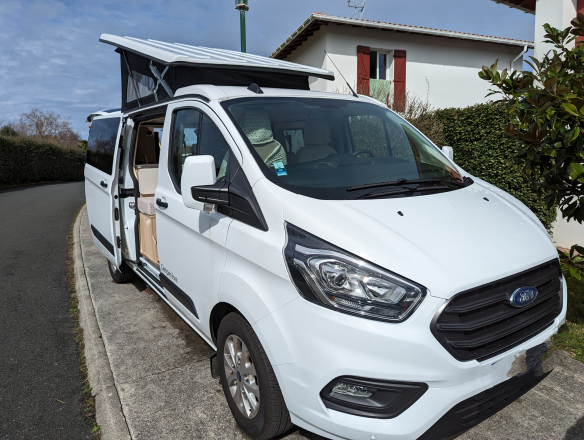 Ford CAMPEREVE Capland image
