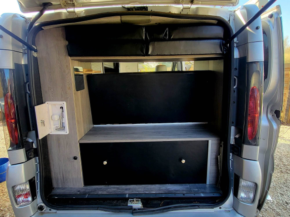 Renault TRAFIC  image