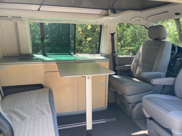 Volkswagen VOLKSWAGEN T5 California image