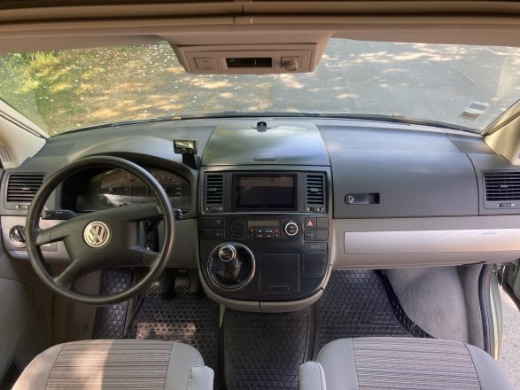 Volkswagen VOLKSWAGEN T5 California image