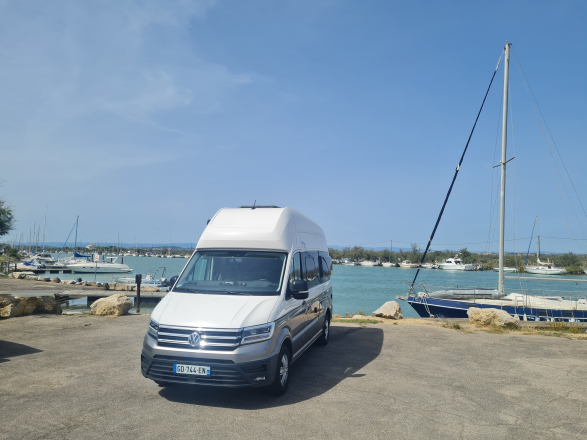 Volkswagen VOLKSWAGEN GRAND CALIFORNIA image