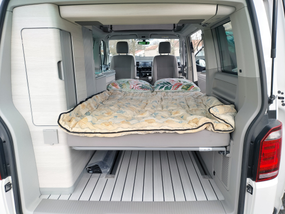 VOLKSWAGEN VOLKSWAGEN CALIFORNIA image