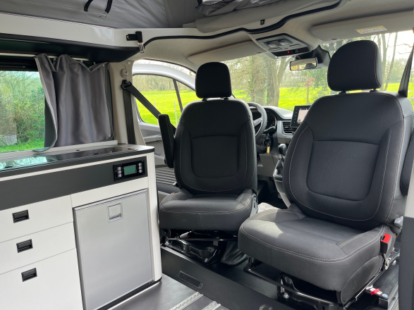 Renault TRAFIC Grand SpaceNomad equilibre blue dCi 150 EDC image