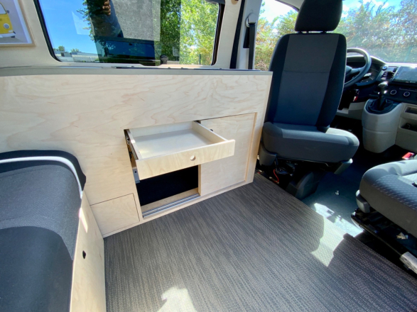  VOLKSWAGEN Transporter image