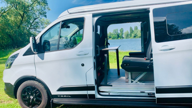 Ford BURSTNER Copa c530 150ch image