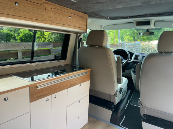Volkswagen TRANSPORTEUR T6 image