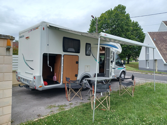 FORD CHAUSSON FLASH image