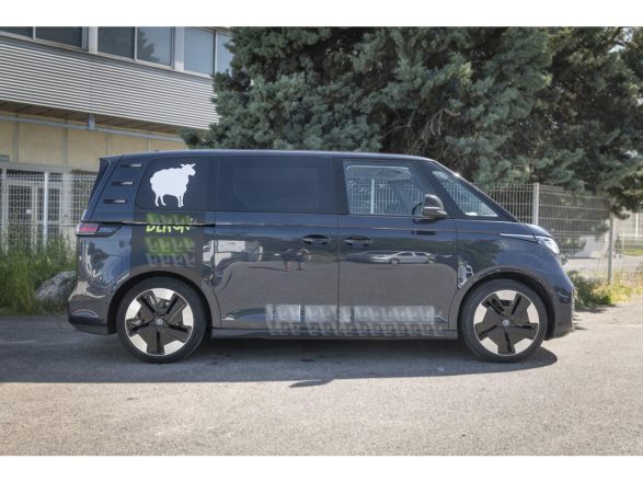 VOLKSWAGEN ID. BUZZ image
