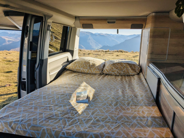 VOLKSWAGEN VOLKSWAGEN CALIFORNIA image