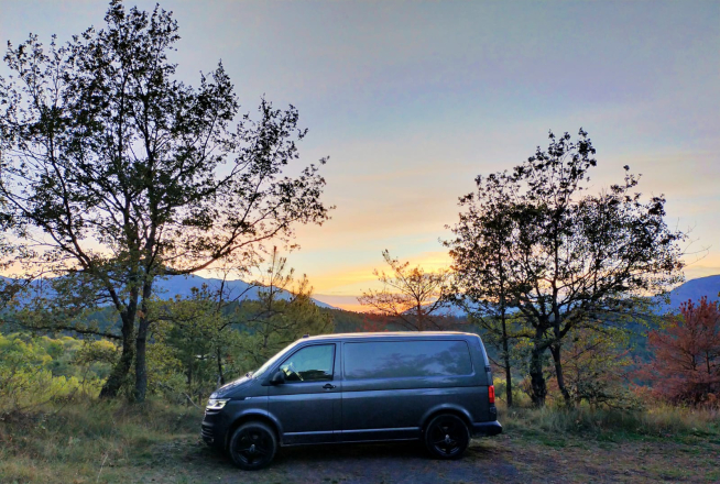 VOLKSWAGEN HANROAD TREK image
