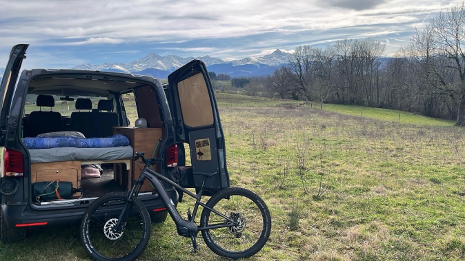 VOLKSWAGEN HANROAD TREK image