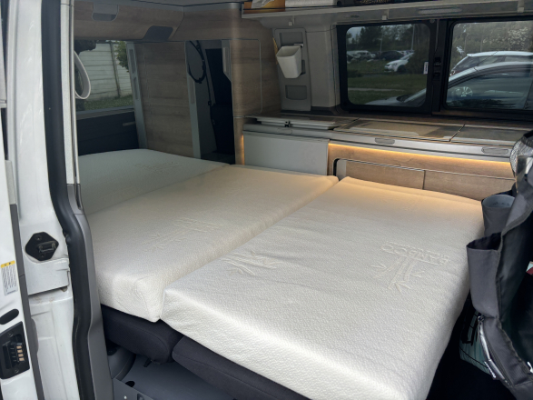 VOLKSWAGEN VOLKSWAGEN CALIFORNIA image