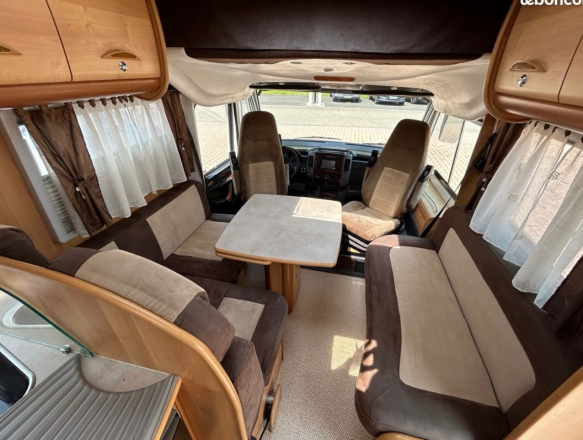 Mercedes LE VOYAGEUR Lvx8  image