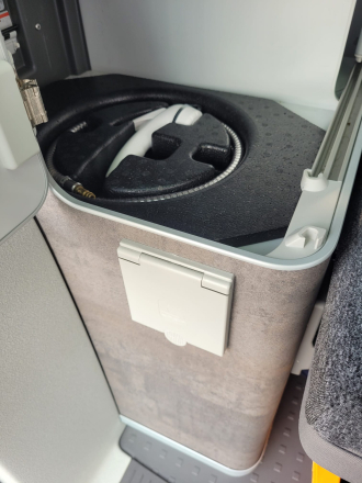 VOLKSWAGEN VOLKSWAGEN CALIFORNIA image