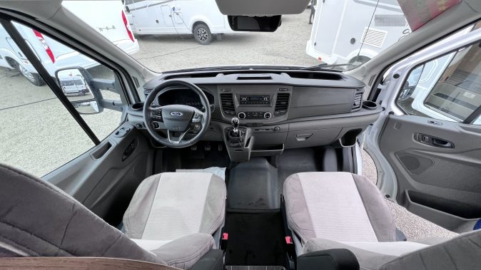 FORD CI (CARAVANS INTERNATIONAL) NACRE image