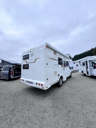 FORD CI (CARAVANS INTERNATIONAL) NACRE image