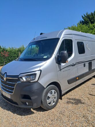 RENAULT MASTER III 2.3 DCI 130 CH EU6 3.5T FONT VENDOME EVASION MASTER VAN DUO image