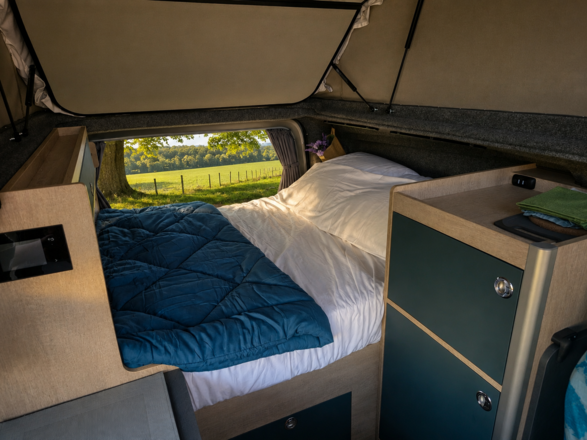 FORD STYLEVAN EQUINOX IV image