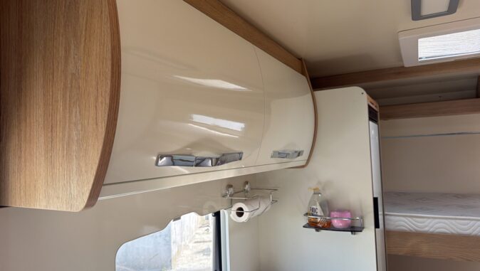 FORD CI (CARAVANS INTERNATIONAL) NACRE image