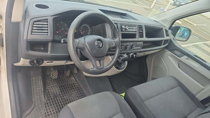 Volkswagen  Transporter 6 image