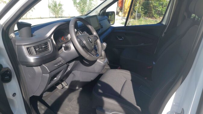RENAULT  Trafic 3 image