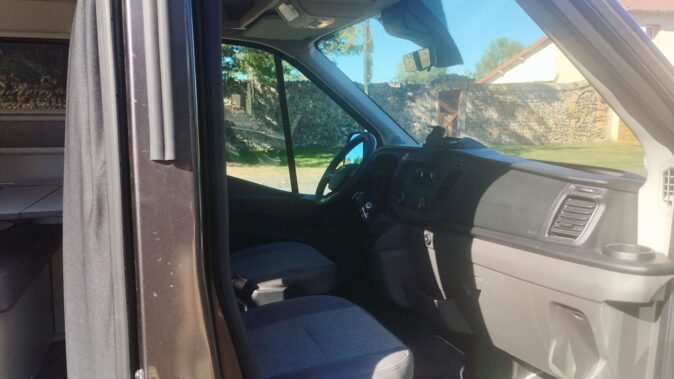 FORD FONT VENDOME FORTY VAN 4X4 image