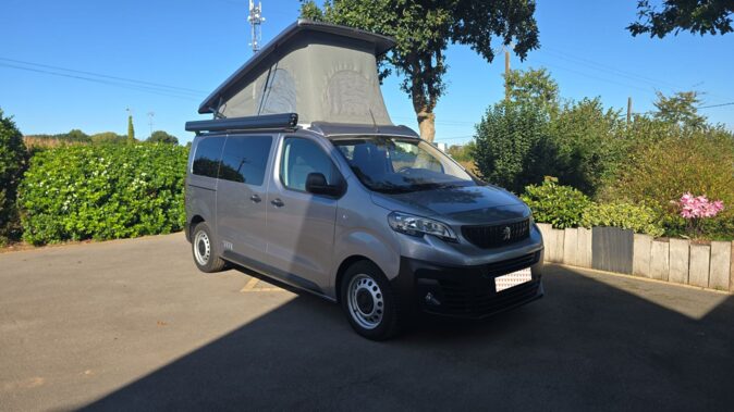 PEUGEOT EXPERT 2016 2.0 BLUEHDI 180 CH EU6 EAT6 PREMIUM PACK STD 2.7T IROISE PEUGEOT EXPERT image