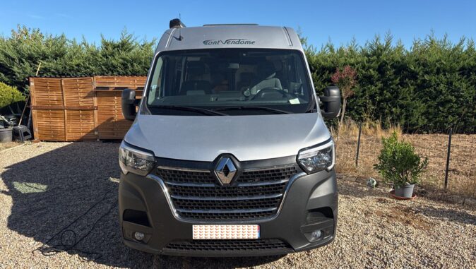 RENAULT MASTER III 2.3 DCI 130 CH EU6 3.5T FONT VENDOME EVASION MASTER VAN DUO image