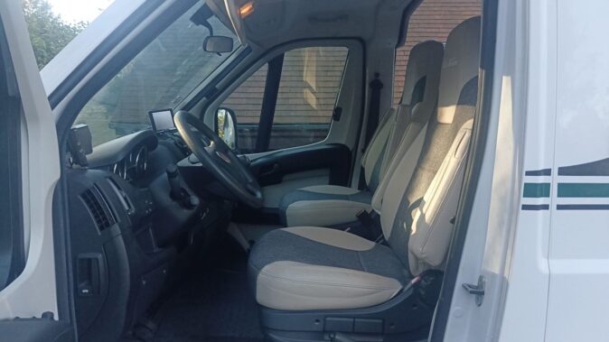 FIAT DUCATO II 2.3 JTD 150 CH 3.5T FONT VENDOME SEJOUR LEADER CAMP image
