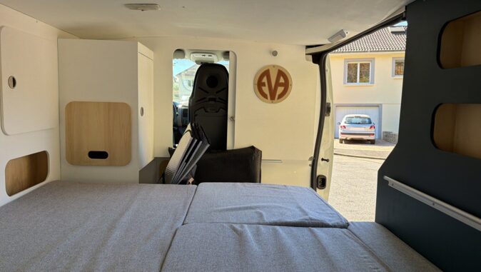 RENAULT RENAULT TRAFIC III 1.6 DCI 115 CH EU5+ CONFORT L1H1 2.8T image