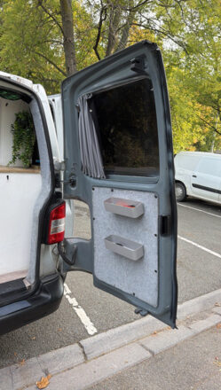 Volkswagen __BRANDLESS__ TRANSPORTER (T5) image