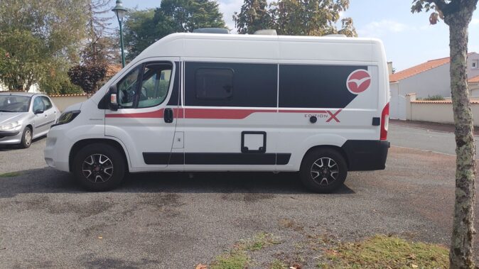 FIAT DUCATO III 2.3 MULTIJET 130 CV EU6 33 3.3T PILOTE VANS V 540 G image