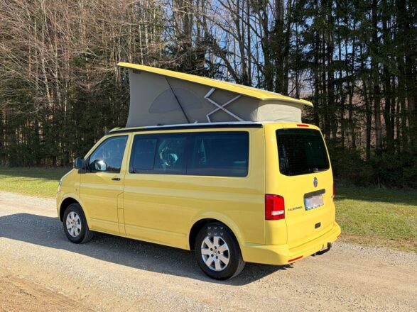 VOLKSWAGEN TRANSPORTER (T5) 2.0 TDI 140 CH DSG7 3.0T VOLKSWAGEN CALIFORNIA BEACH image