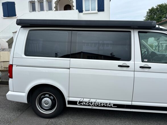 VOLKSWAGEN TRANSPORTER (T6 - 2015) 2.0 TDI 150 CH EU6 3.0T VOLKSWAGEN CALIFORNIA BEACH image