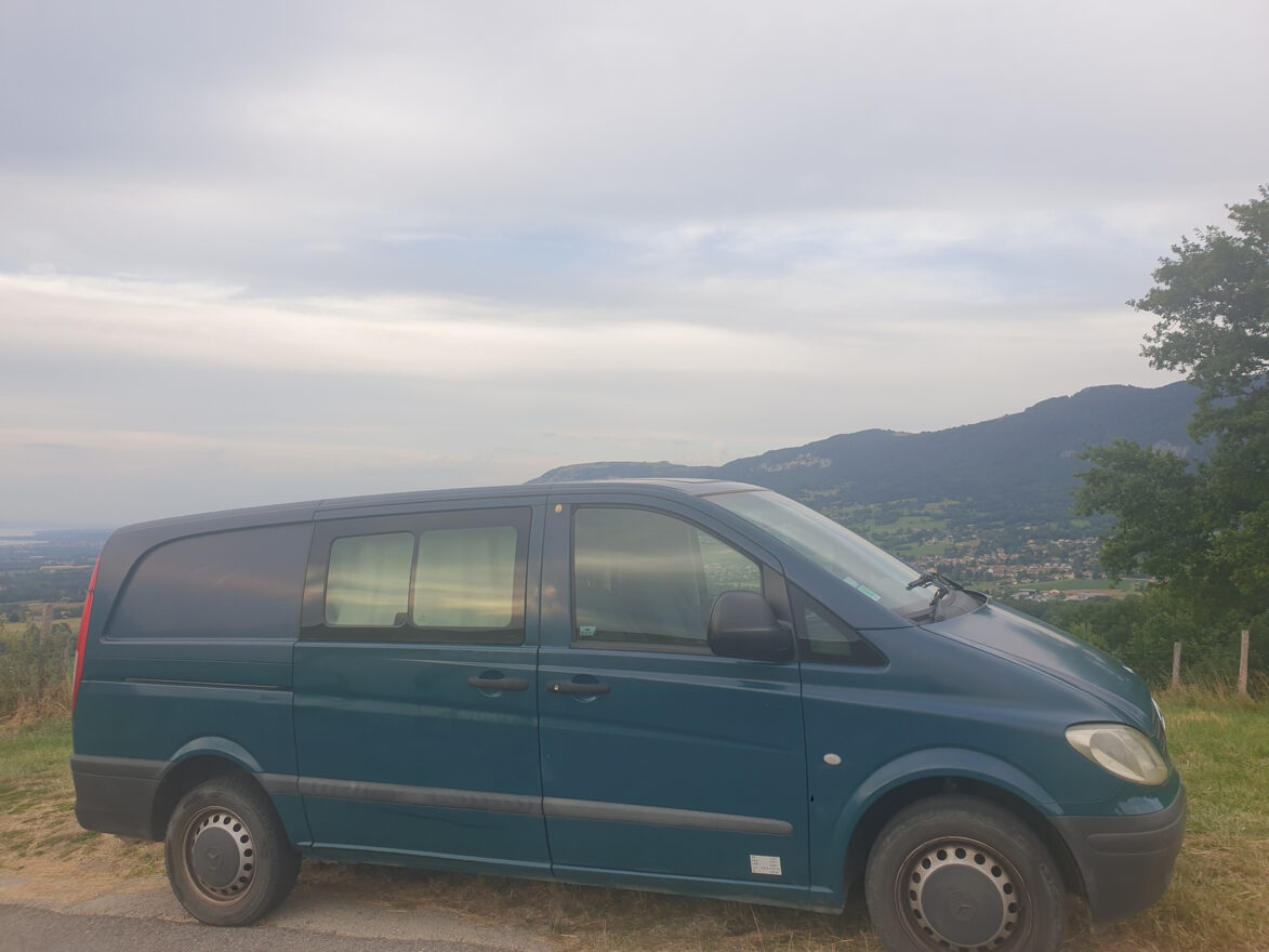 photos.external